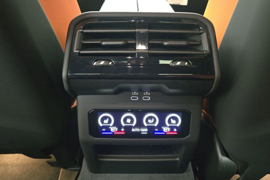 New 2026 BMW M5 w/ Carbon Package image 25