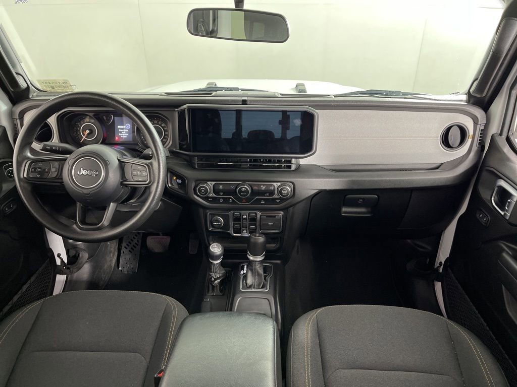 Used 2024 Jeep Gladiator Sport image 15