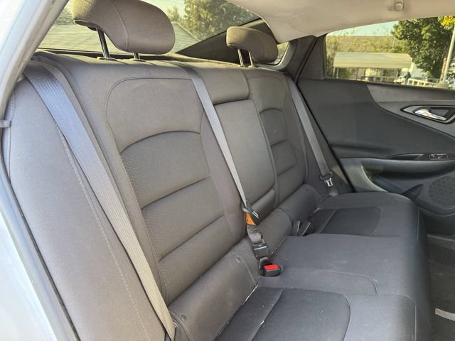 Used 2017 Chevrolet Malibu LT FWD image 26