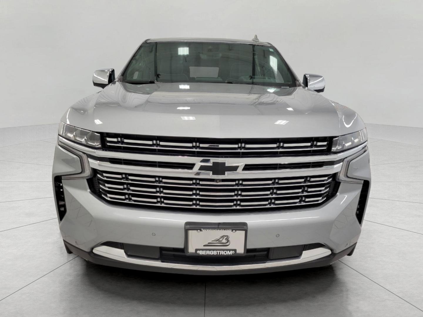 Used 2024 Chevrolet Suburban Premier AWD/4WD image 14