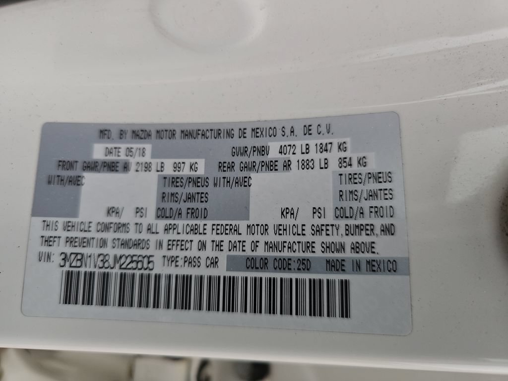 Used 2018 MAZDA MAZDA3 Touring FWD image 41