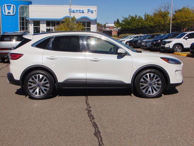 Used 2020 Ford Escape Titanium w/ Titanium Premium Package 2.0 AWD/4WD image 3
