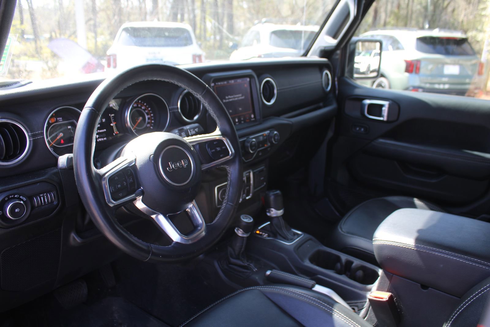 Used 2022 Jeep Wrangler Unlimited Sahara w/ Cold Weather Group image 22