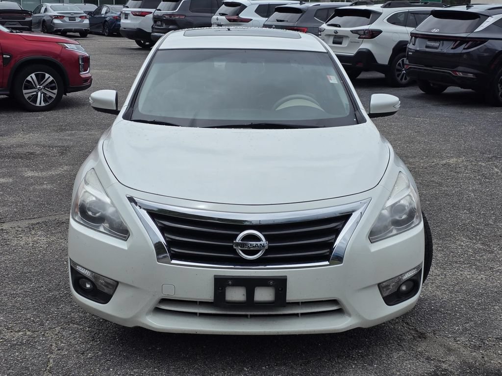 Used 2015 Nissan Altima 2.5 SL w/ Moonroof Package FWD image 3