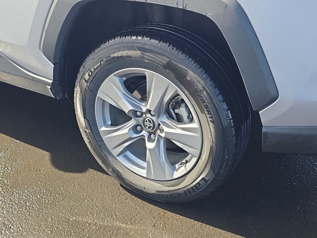 Used 2024 Toyota RAV4 XLE AWD/4WD image 11