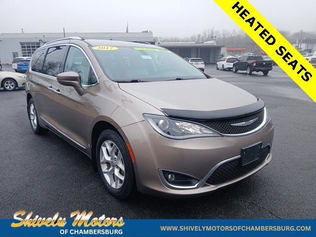 Used 2017 Chrysler Pacifica Touring-L Plus w/ Tire & Wheel Group image 7