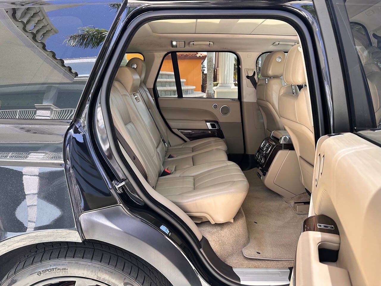 Used 2015 Land Rover Range Rover Supercharged AWD/4WD image 24