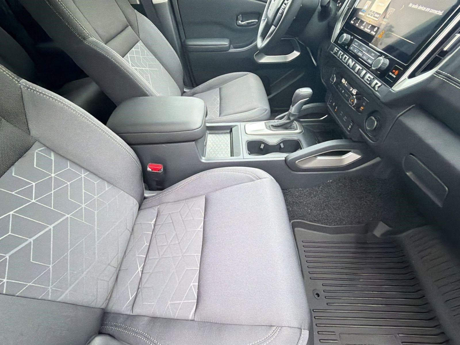 Used 2026 Nissan Frontier SV w/ All-Weather Content Package RWD image 33