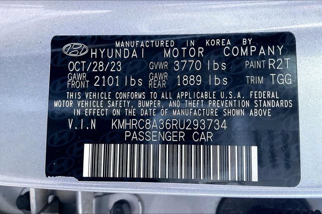 Certified 2024 Hyundai Venue SEL FWD image 32