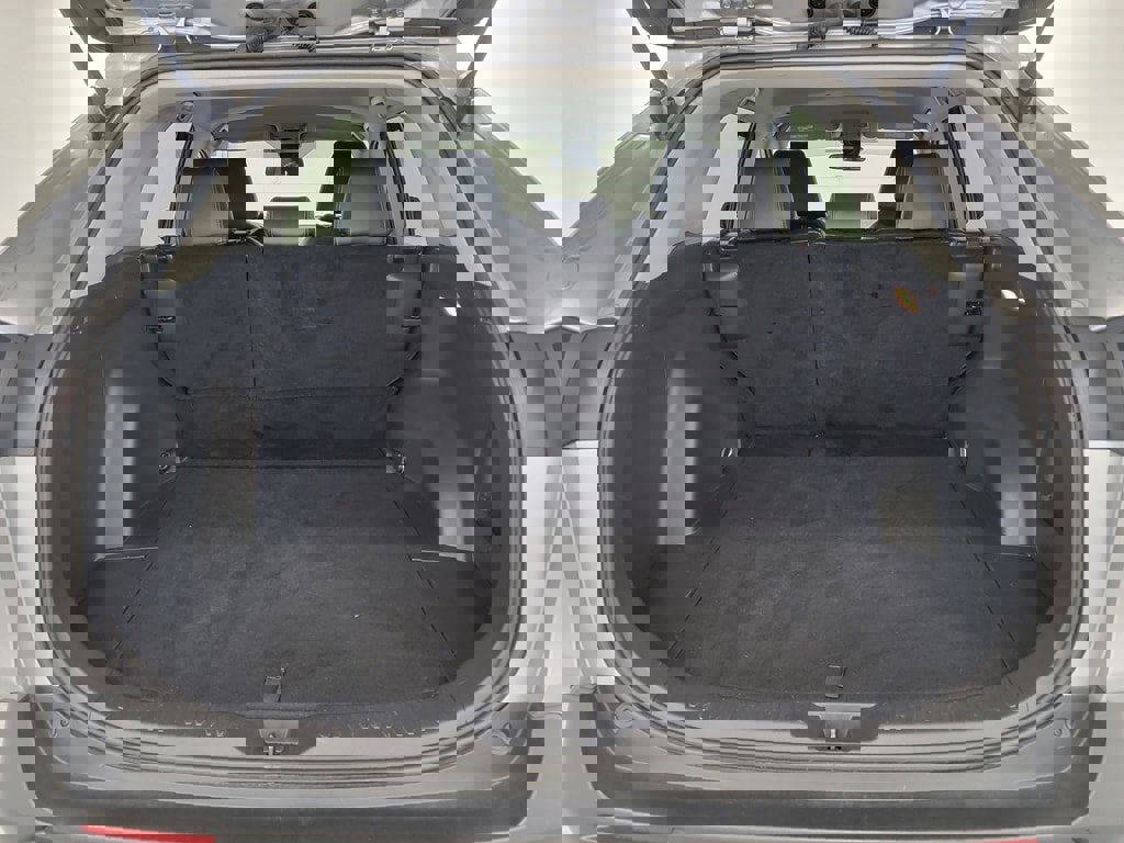 Used 2021 Toyota RAV4 LE image 27