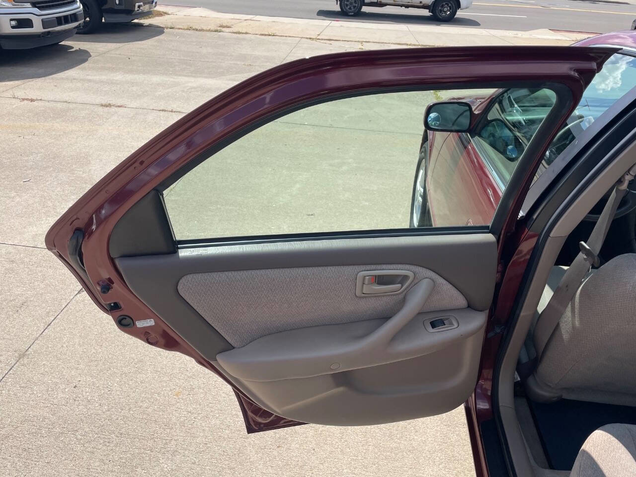 Used 2001 Toyota Camry LE image 27