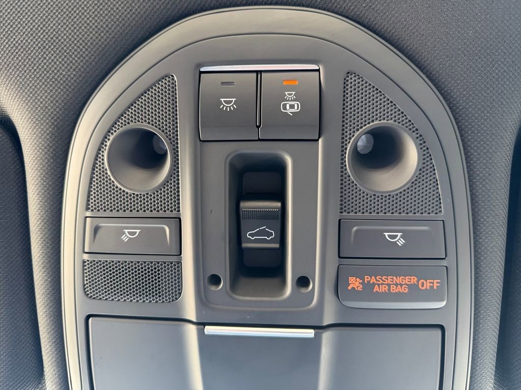 Used 2023 Genesis G70 2.0T w/ Sport Prestige Package image 20