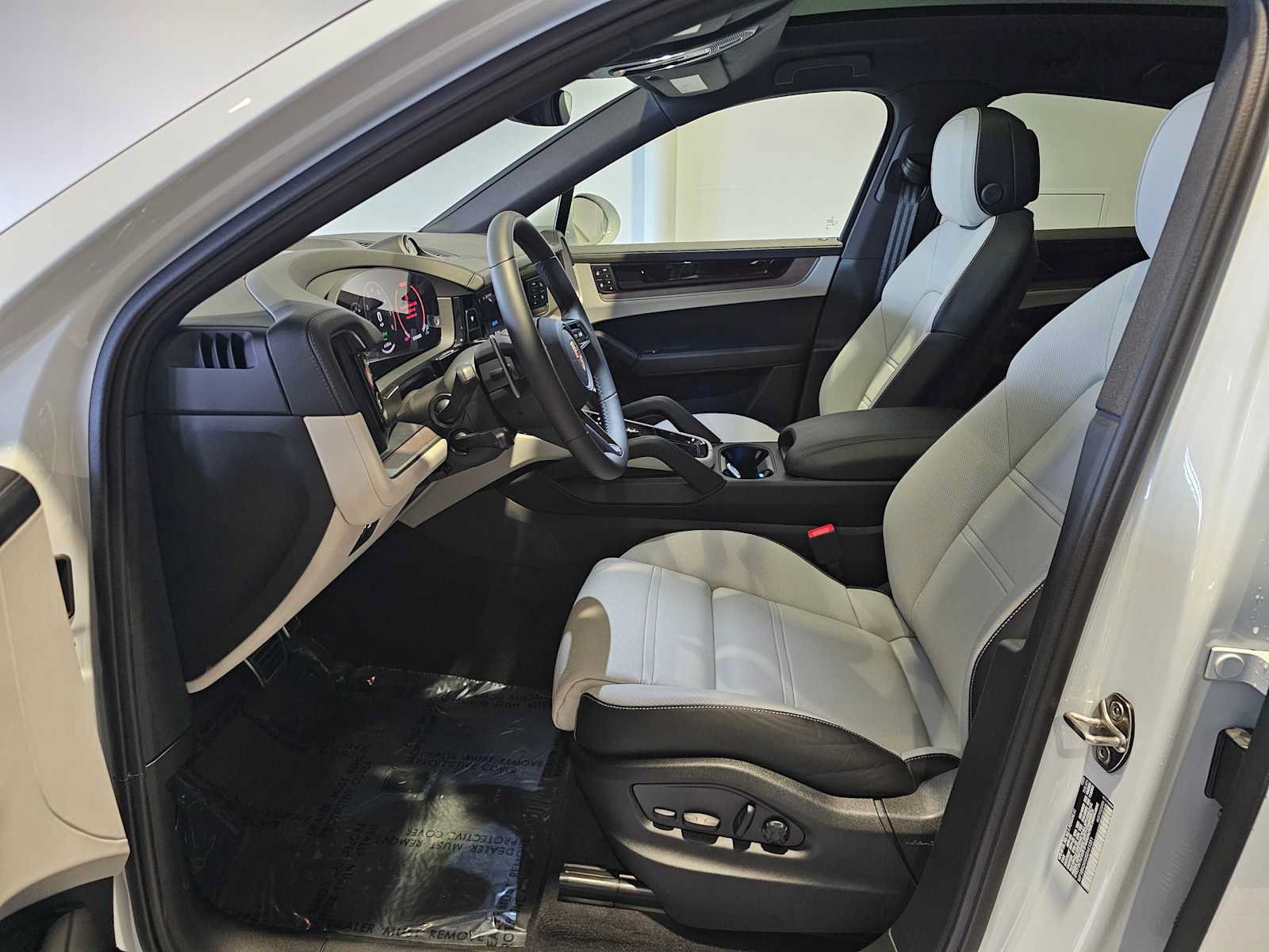New 2025 Porsche Cayenne S AWD/4WD image 5