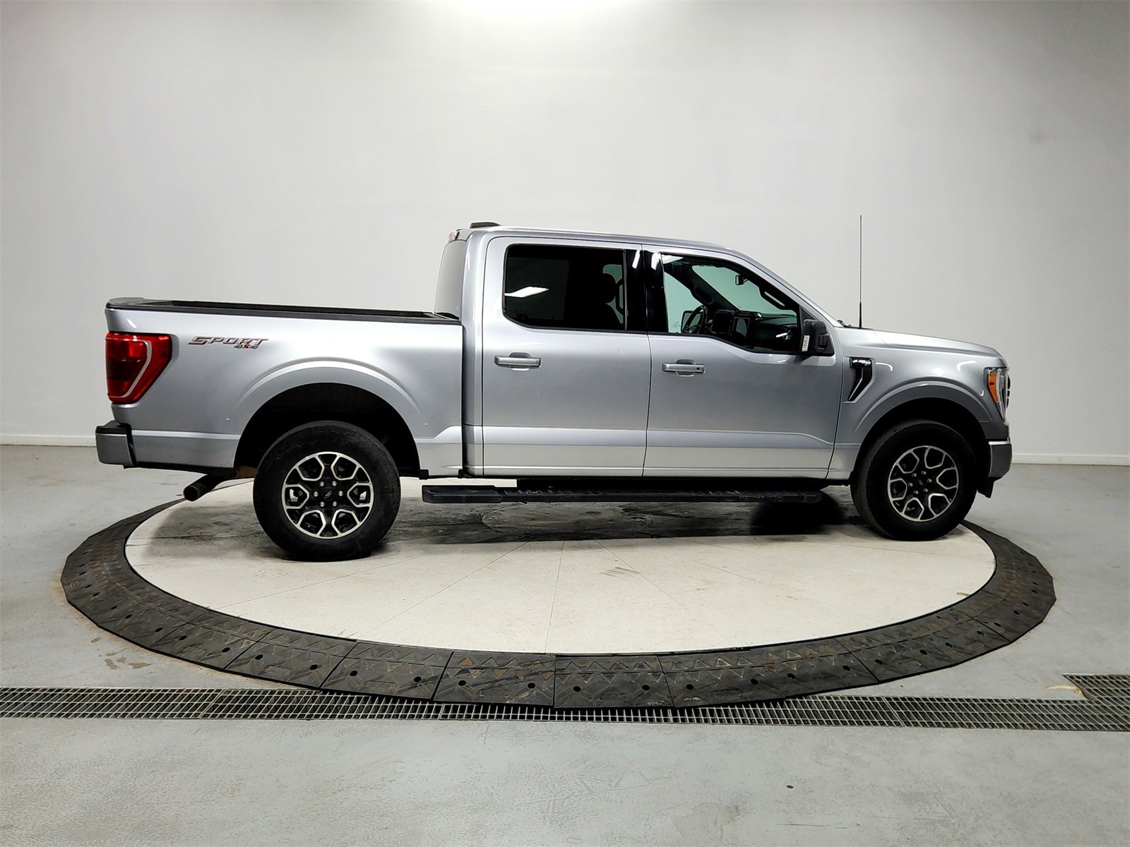 Used 2023 Ford F150 XLT w/ Equipment Group 302A High image 8