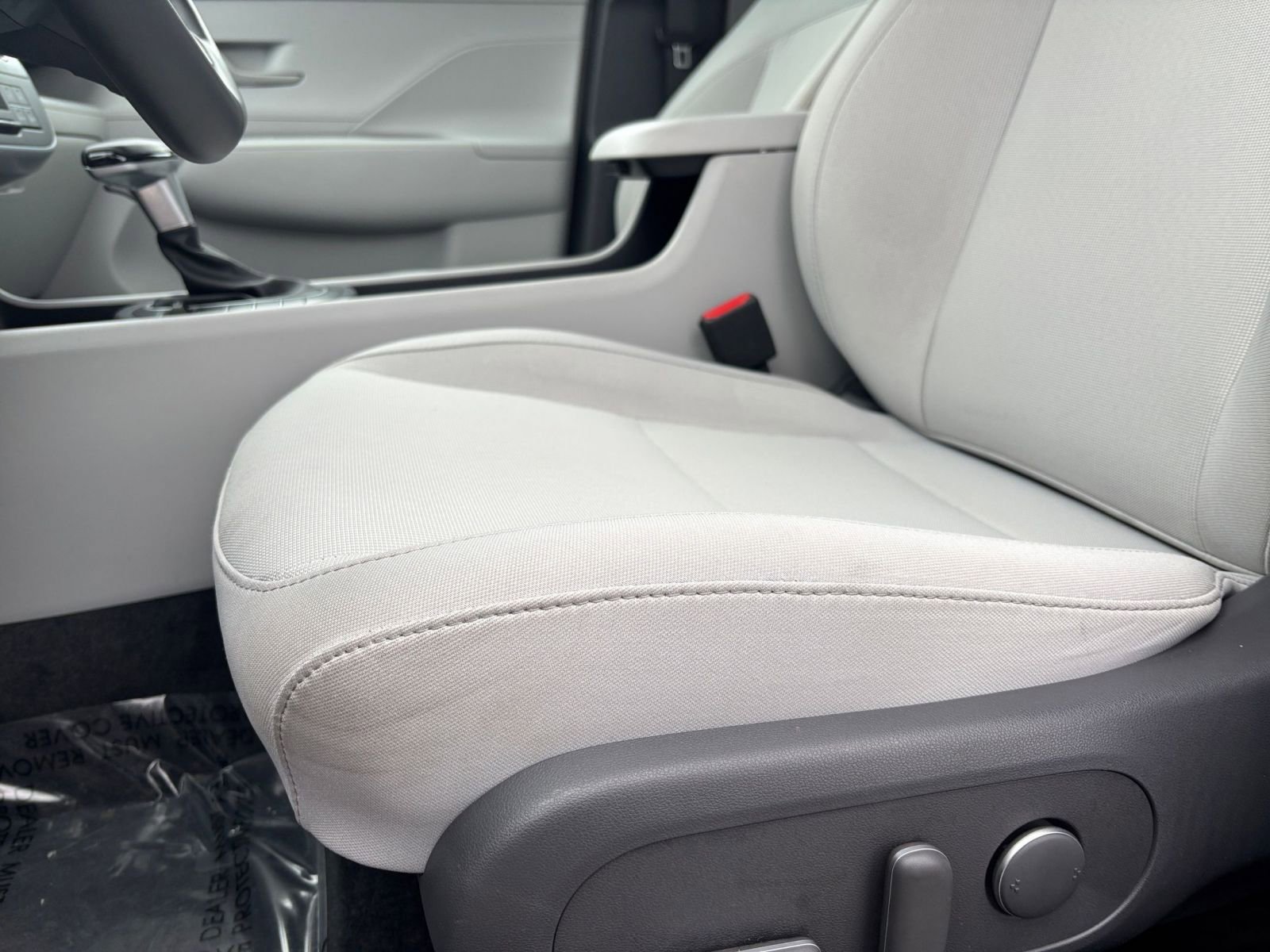 Used 2025 Hyundai Kona SEL image 25