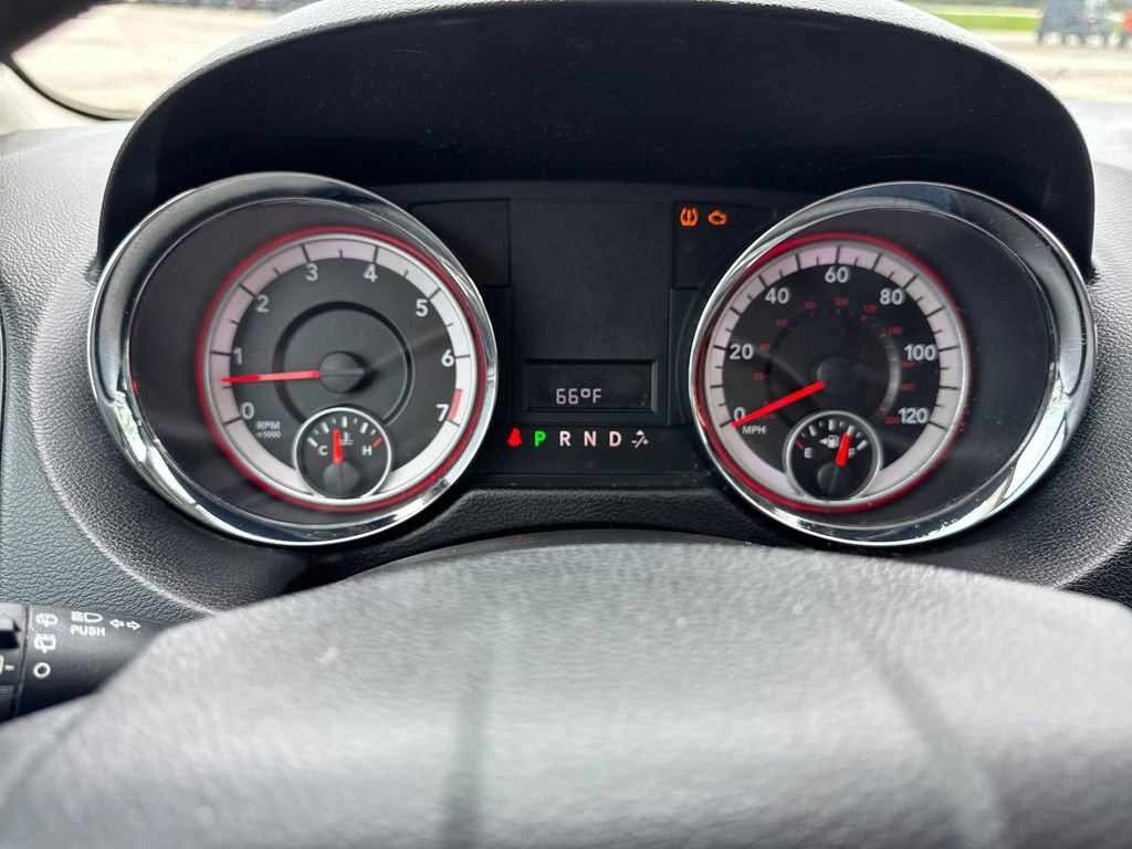 Used 2012 Dodge Grand Caravan SXT FWD image 16