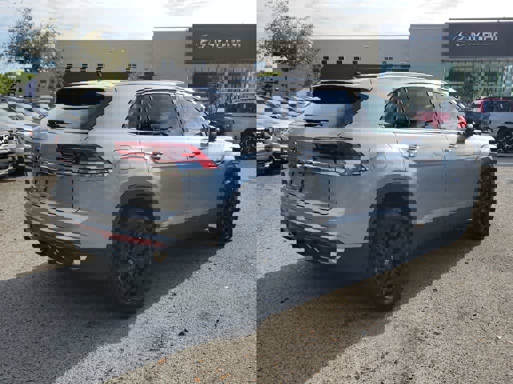 Used 2023 Volkswagen Atlas Cross Sport SE w/ Black Wheel Package image 3