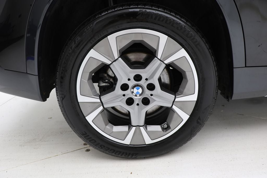 Used 2025 BMW X1 xDrive28i AWD/4WD image 9