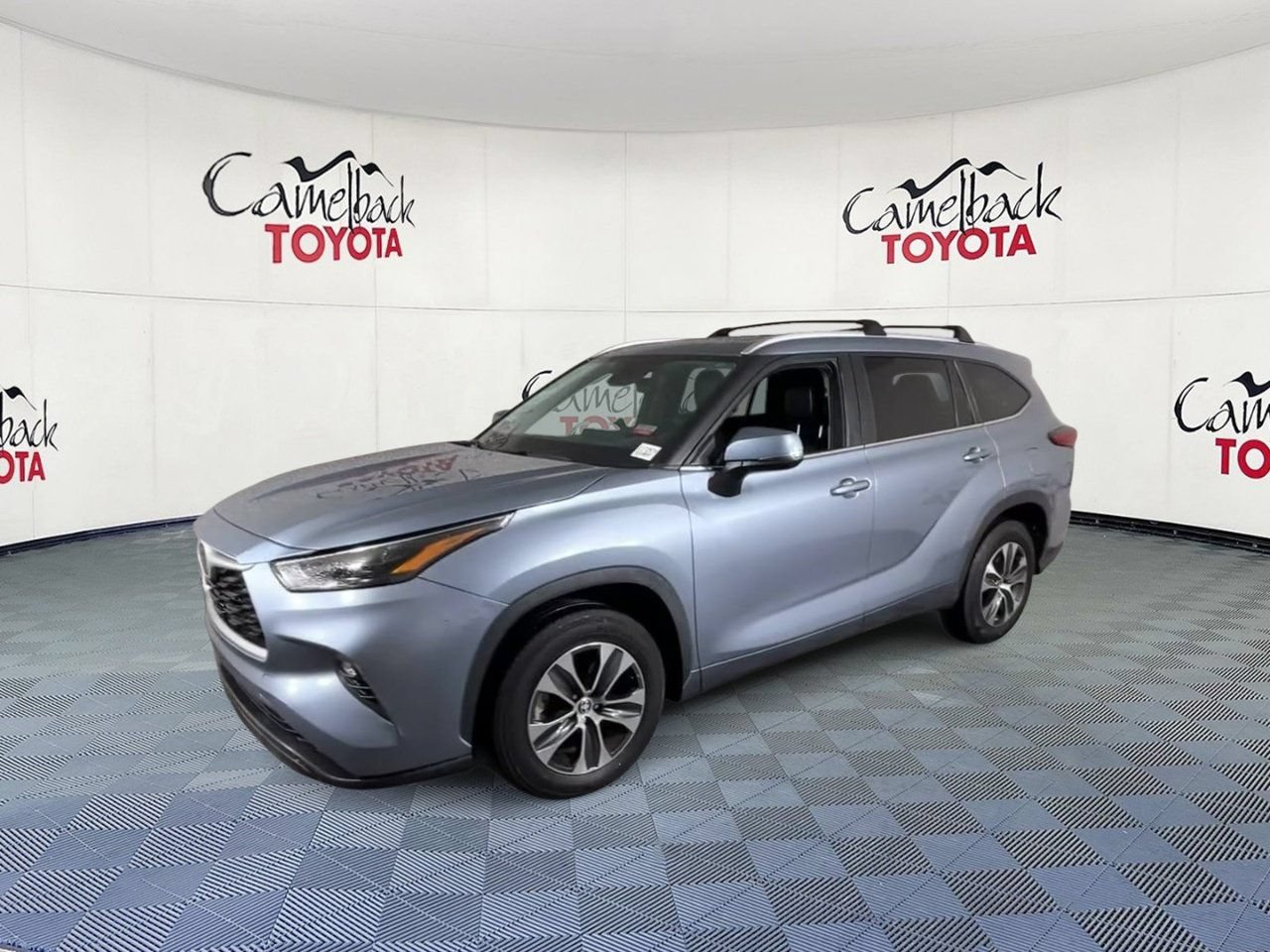 Used 2023 Toyota Highlander XLE FWD image 7