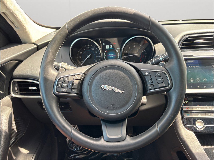 Used 2020 Jaguar F-PACE Premium AWD/4WD image 27
