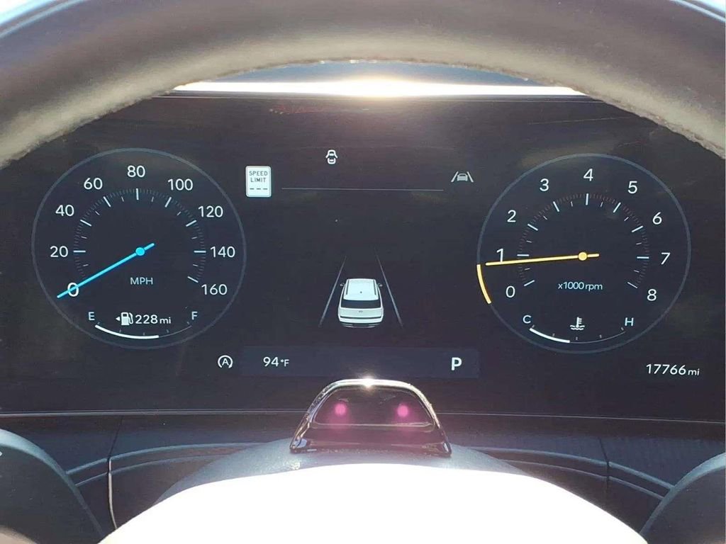 Used 2024 Hyundai Santa Fe Calligraphy image 16