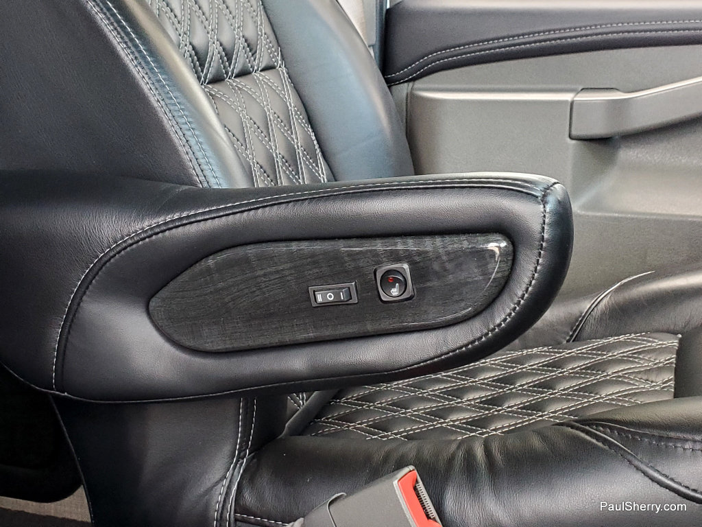 Used 2023 Chevrolet Express 2500 RWD image 54
