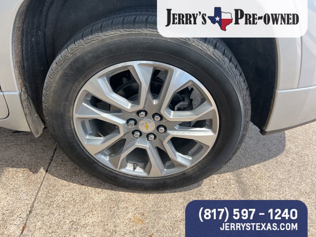 Used 2020 Chevrolet Traverse Premier FWD image 6