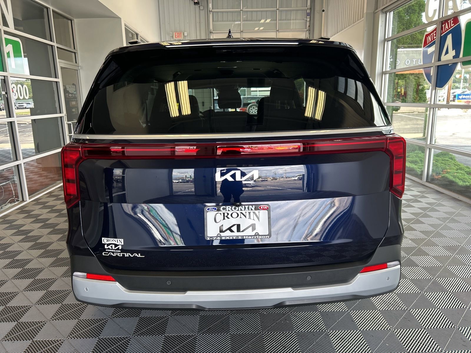 New 2026 Kia Carnival EX image 5