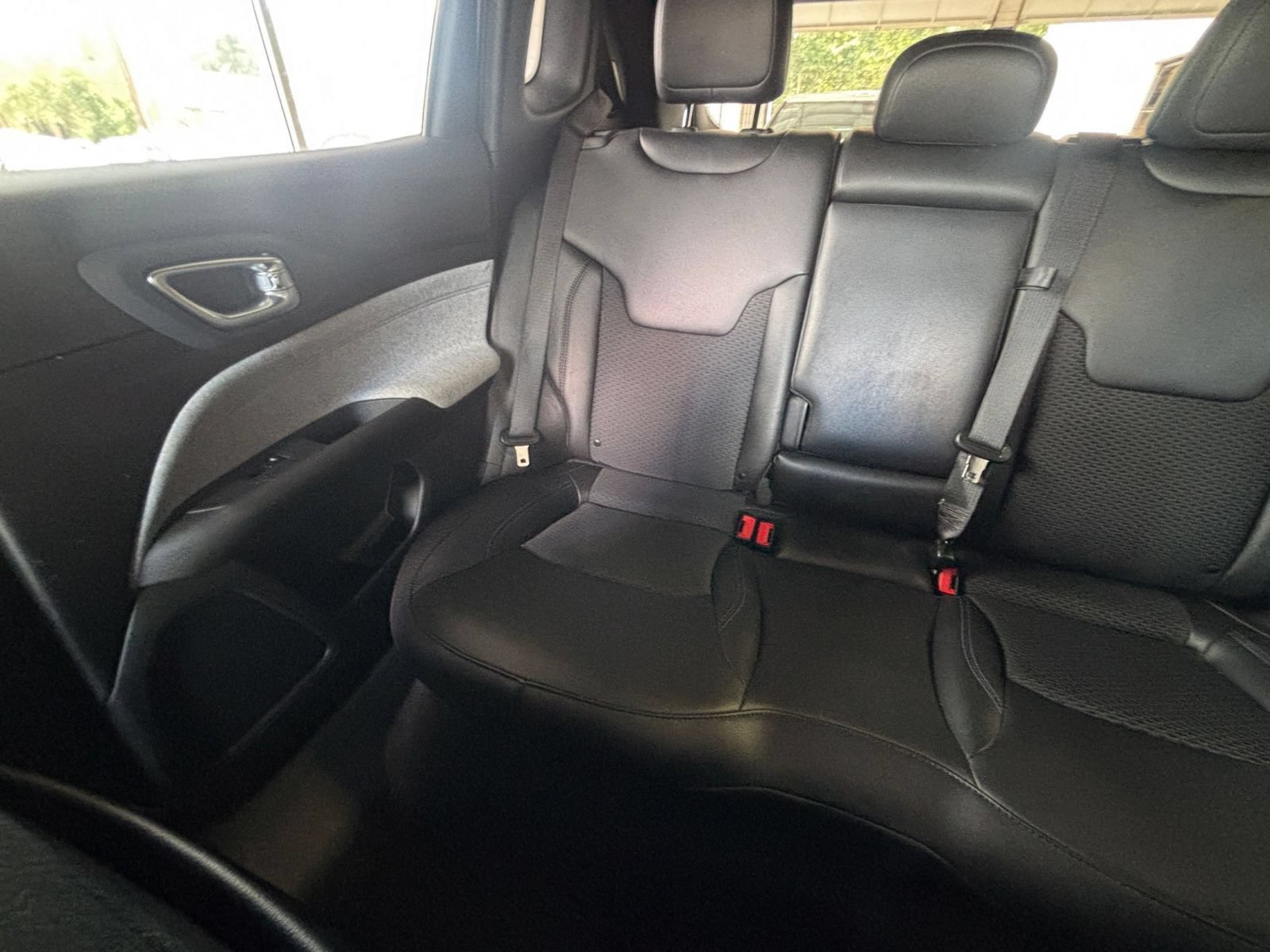 Used 2025 Jeep Compass Latitude AWD/4WD image 39