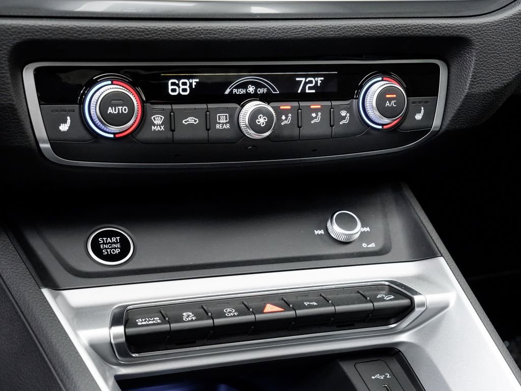 Certified 2025 Audi Q3 2.0T Premium Plus w/ Premium Plus Package image 17