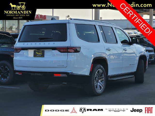 Certified 2024 Jeep Wagoneer Series II w/ Flexible Seating Group RWD image 3