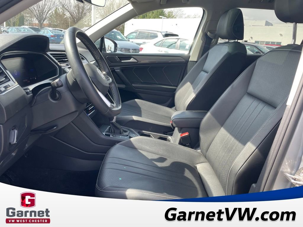 Certified 2023 Volkswagen Tiguan SE w/ Panoramic Sunroof Package image 10