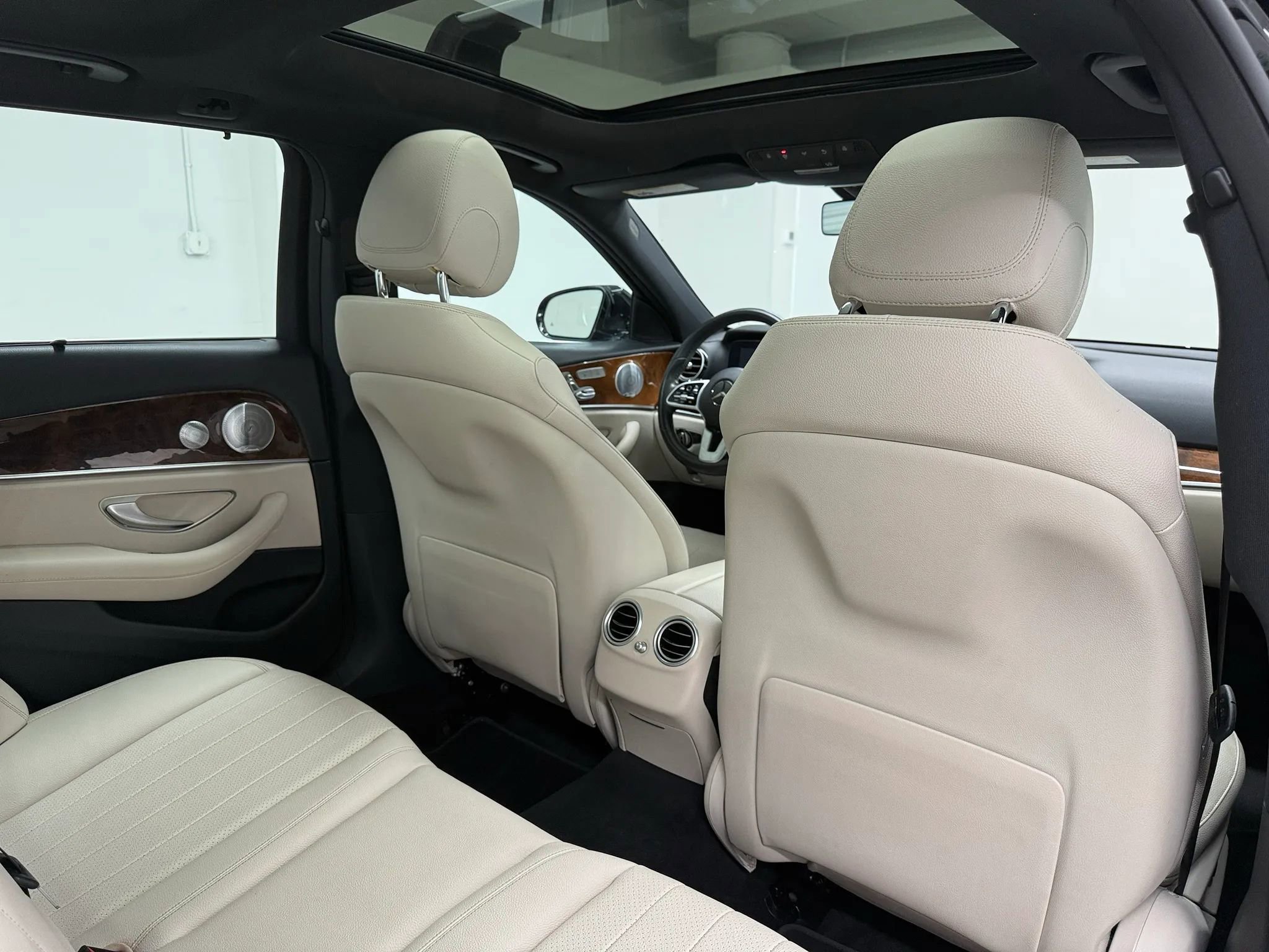 Used 2020 Mercedes-Benz E 450 4MATIC Wagon image 15