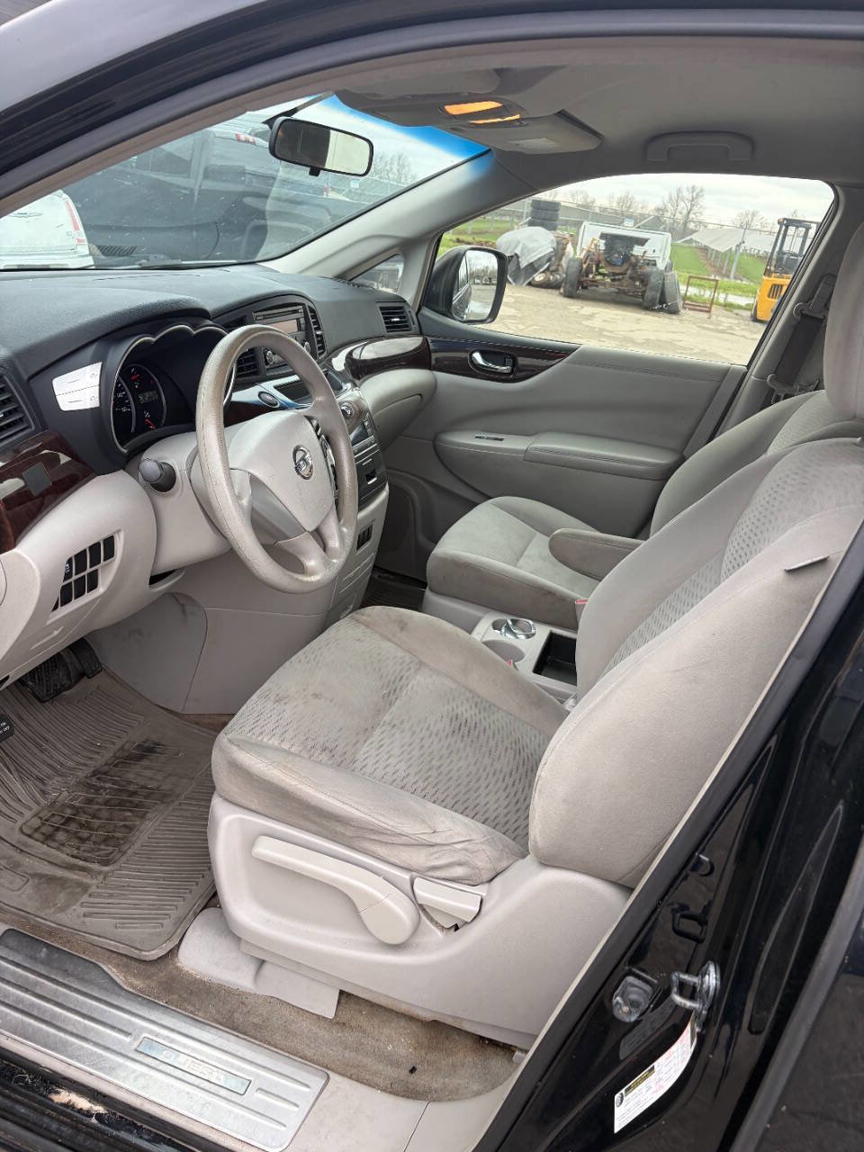 Used 2014 Nissan Quest S image 4