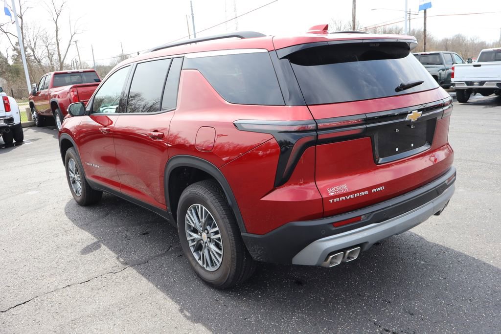 Used 2026 Chevrolet Traverse LT w/ Driver Confidence Package image 3