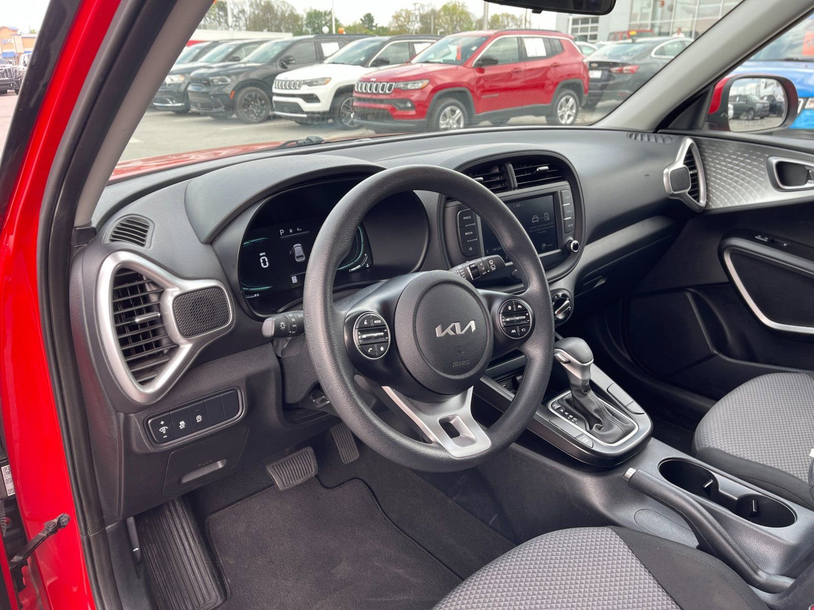 Used 2024 Kia Soul LX w/ Option Group 015 FWD image 11