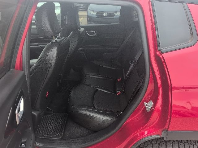 Used 2025 Jeep Compass Trailhawk AWD/4WD image 13