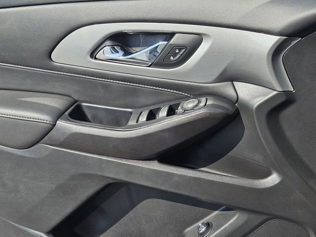 Used 2023 Chevrolet Traverse LT image 56