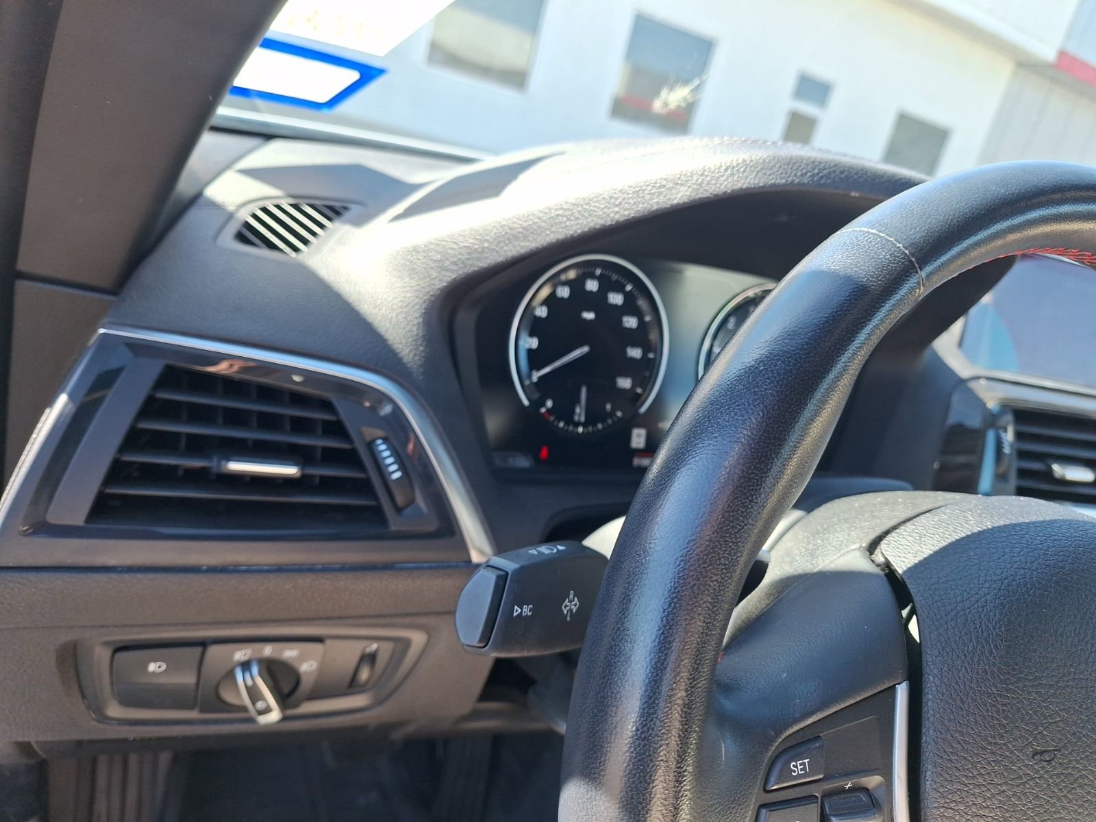 Used 2020 BMW 230i Convertible w/ Premium Package image 17