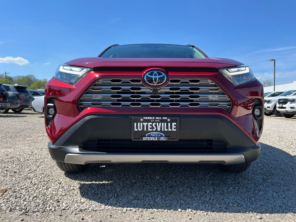 Used 2025 Toyota RAV4 Limited w/ Advanced Technology Package AWD/4WD image 3
