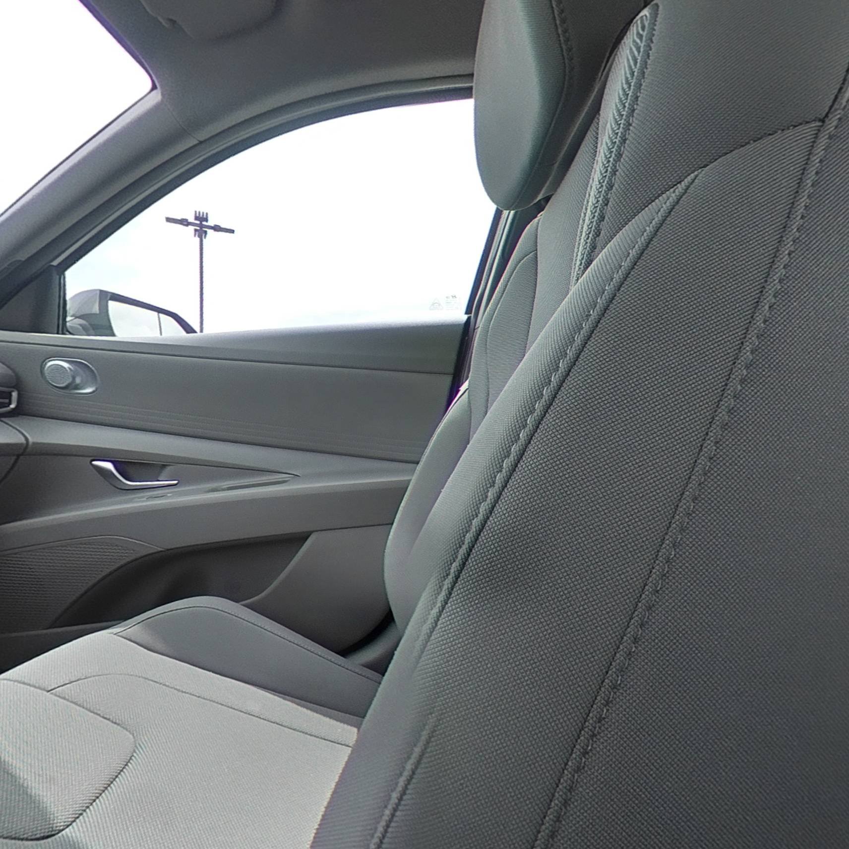Certified 2023 Hyundai Elantra SE FWD image 30