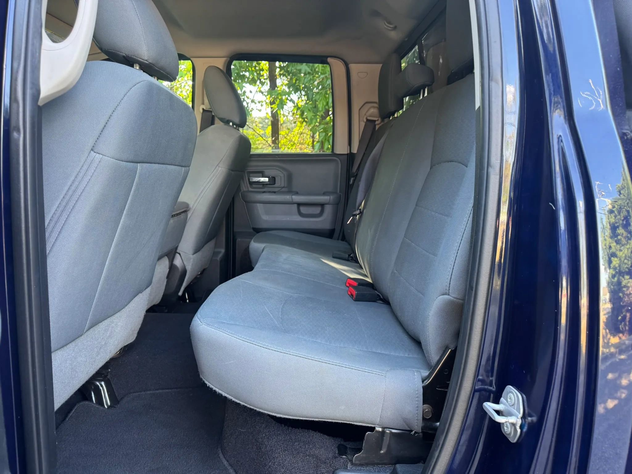 Used 2017 RAM 1500 Classic SLT AWD/4WD image 15