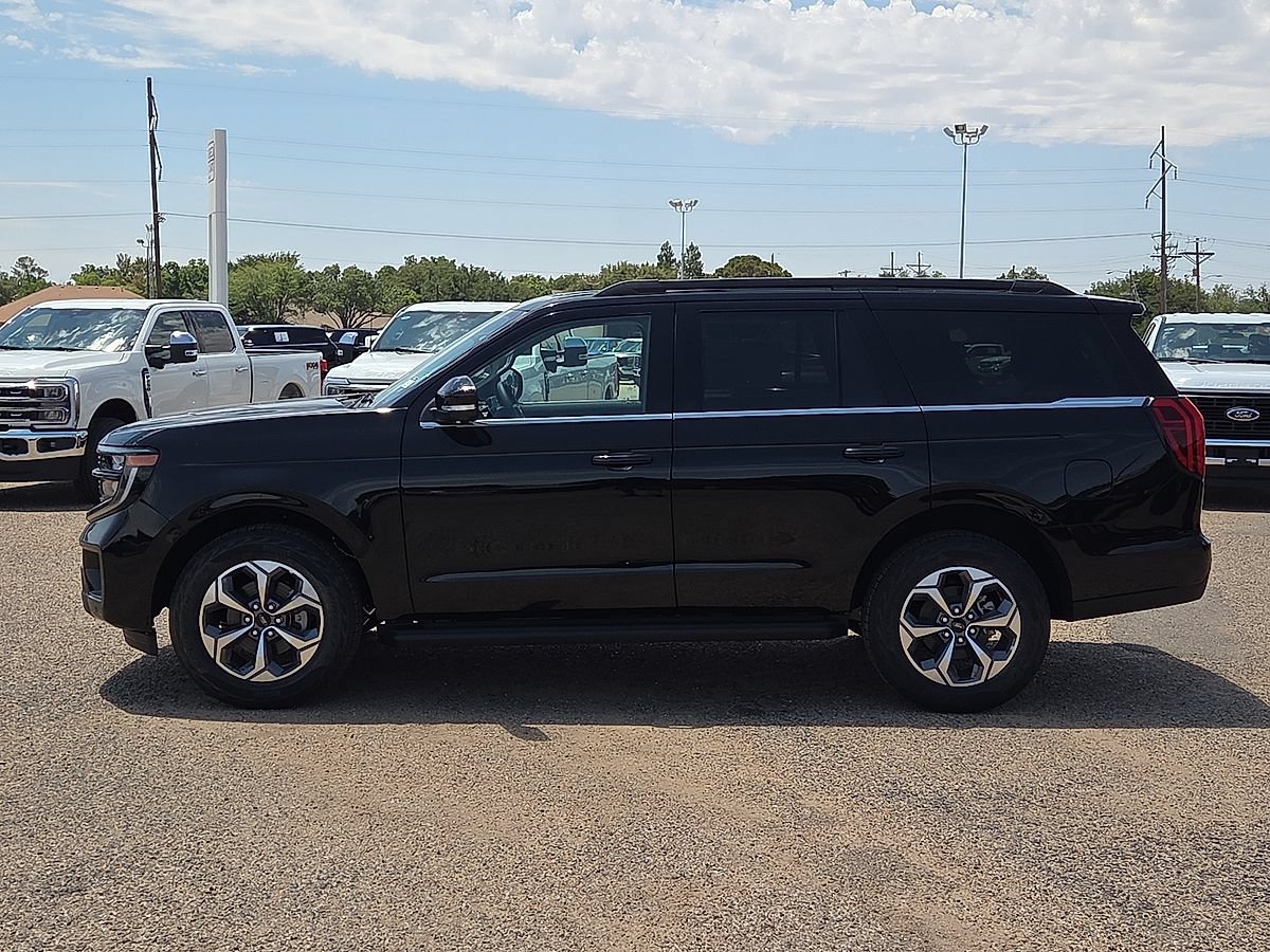New 2027 Ford Expedition Active AWD/4WD image 2