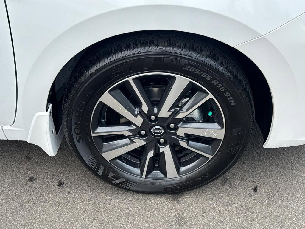 New 2025 Nissan Versa SV image 9