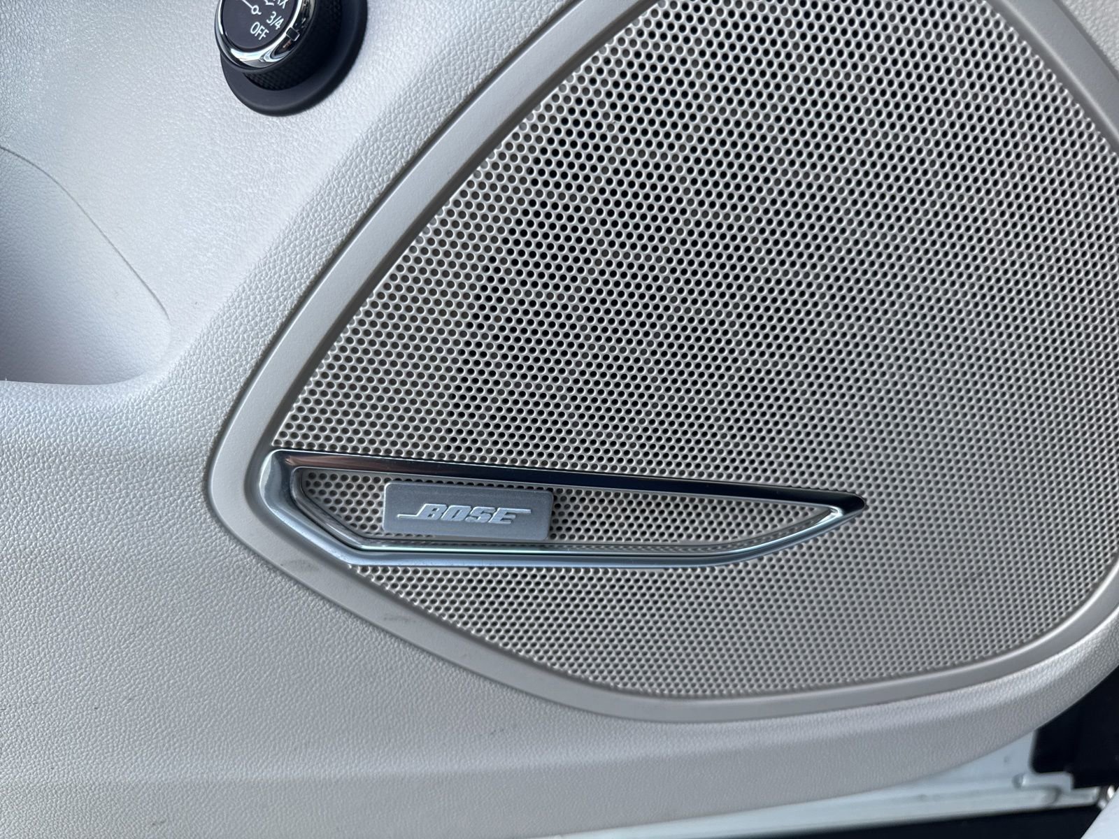 Used 2023 Buick Envision Avenir image 42