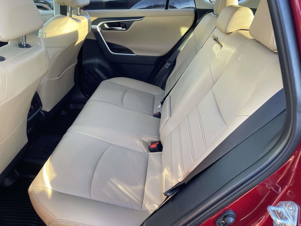 Used 2025 Toyota RAV4 Limited w/ Advanced Technology Package image 23