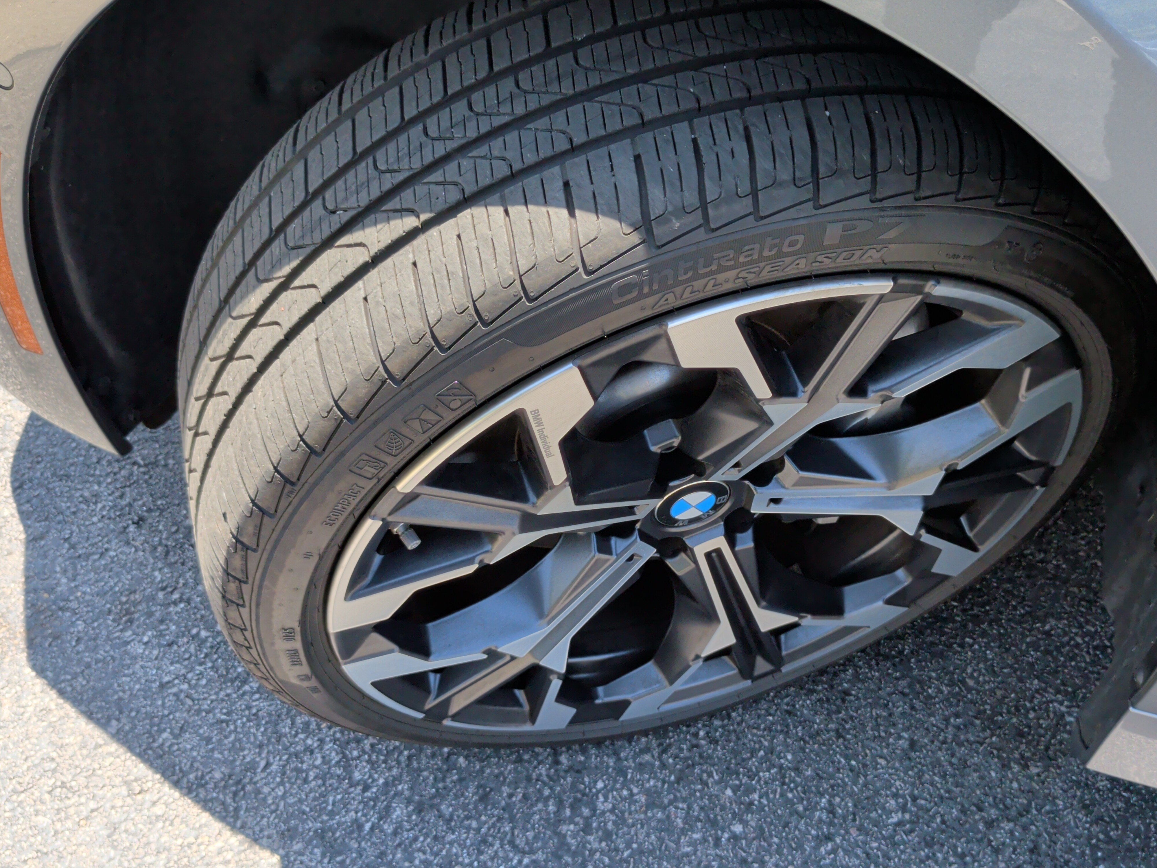 Used 2025 BMW 330i Sedan RWD image 12