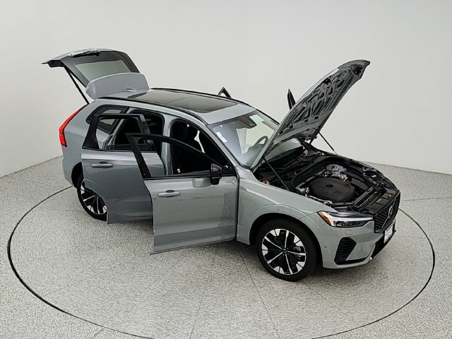 New 2026 Volvo XC60 T8 Plus w/ Protection Package Premier AWD/4WD image 40