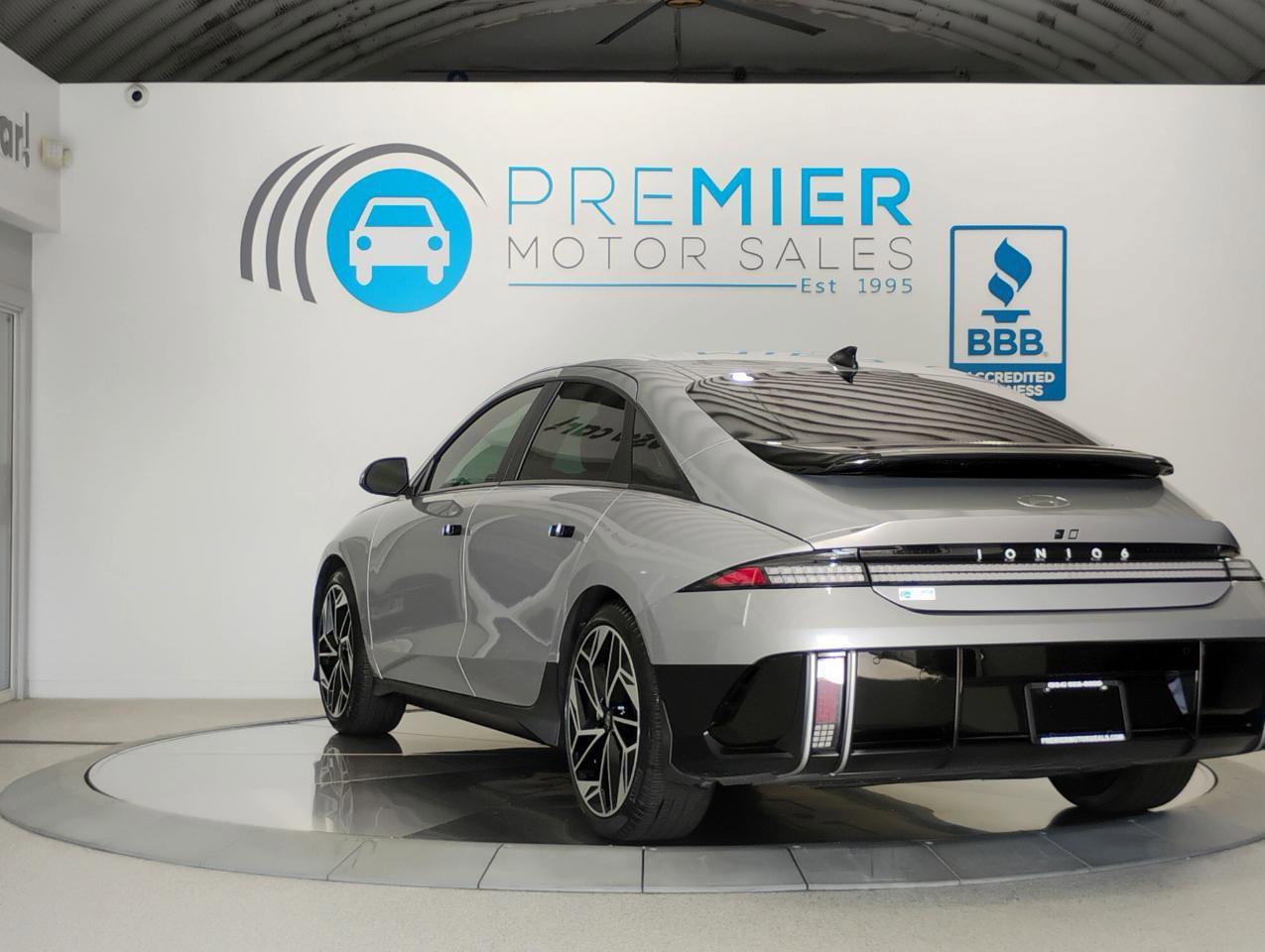 Used 2023 Hyundai Ioniq 6 SEL RWD image 4