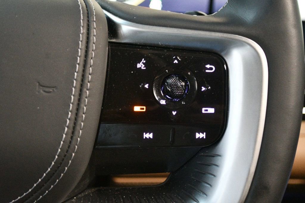 Used 2025 INFINITI QX80 Sensory image 43